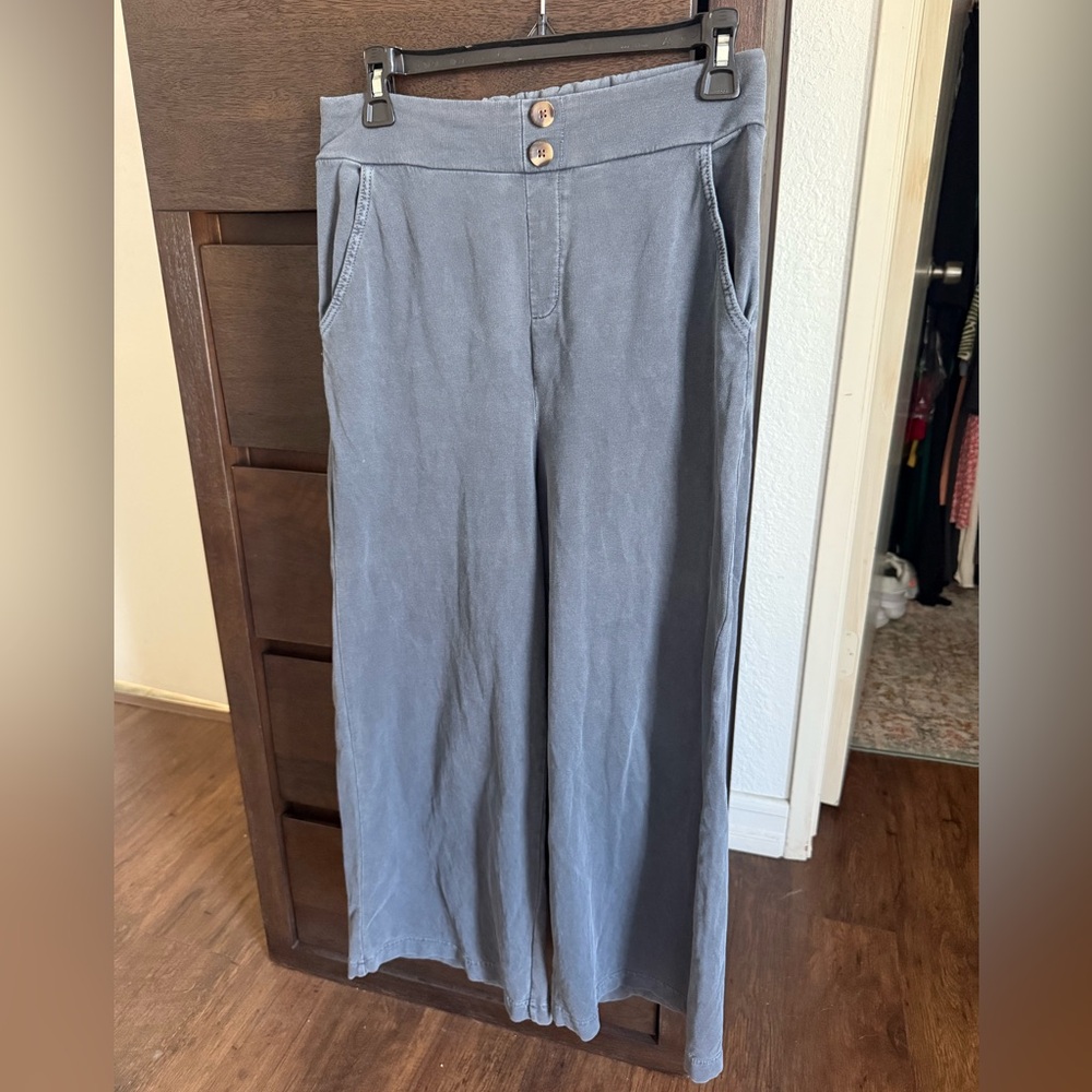 BP Gray Button-Detail Pants